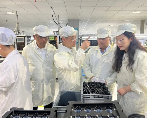 Customer On-site Visit3