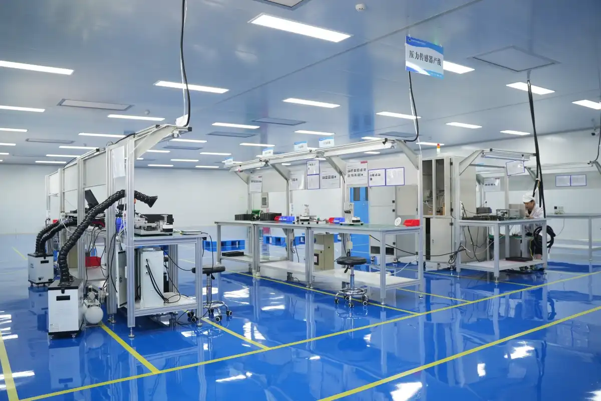 Pressure and temperature transmitter Pressure and temperature transmitter