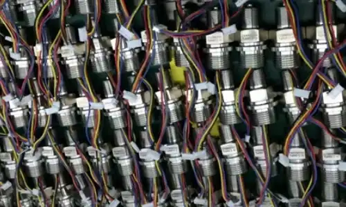 Difference between capacitive and resistive pressure sensors