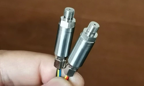Use of capacitive sensors for liquid level detection